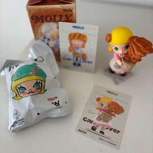POPMART Molly